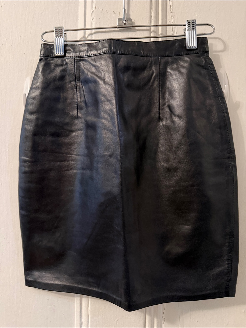 Vintage Classic Black 100% Leather mini Pencil Skirt